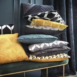 Maisons Du Monde Bancs Banc En Velours Vert Et Métal Doré -Bancs Soldes banc en velours vert et metal dore 1000 12 8 203655 5