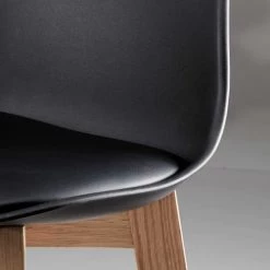 Maisons Du Monde Chaises Et Tabourets De Bar Chaise De Bar Style Scandinave Noire Et Chêne Massif -Bancs Soldes chaise de bar style scandinave noire et chene massif 1000 14 15 165696 3