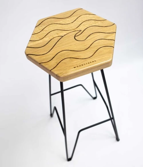 Woodstache Chaises Et Tabourets De Bar Tabouret Bar En Chêne Massif Gravure Wave H79 Cm 5 Woodstache Chaises Et Tabourets De Bar Tabouret Bar En Chêne Massif Gravure Wave H79 Cm – Image 3