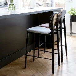 Zuiver Chaises Et Tabourets De Bar Tabouret De Bar En Tissu Et Cannage 65cm Gris Clair -Bancs Soldes tabouret de bar en tissu et cannage 65cm gris clair 2