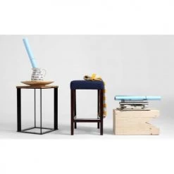 Custom Form Chaises Et Tabourets De Bar Tabouret Tissu Rembourrée Bleu Pieds Bois Massif Clair -Bancs Soldes tabouret tissu rembourree bleu pieds bois massif clair 1